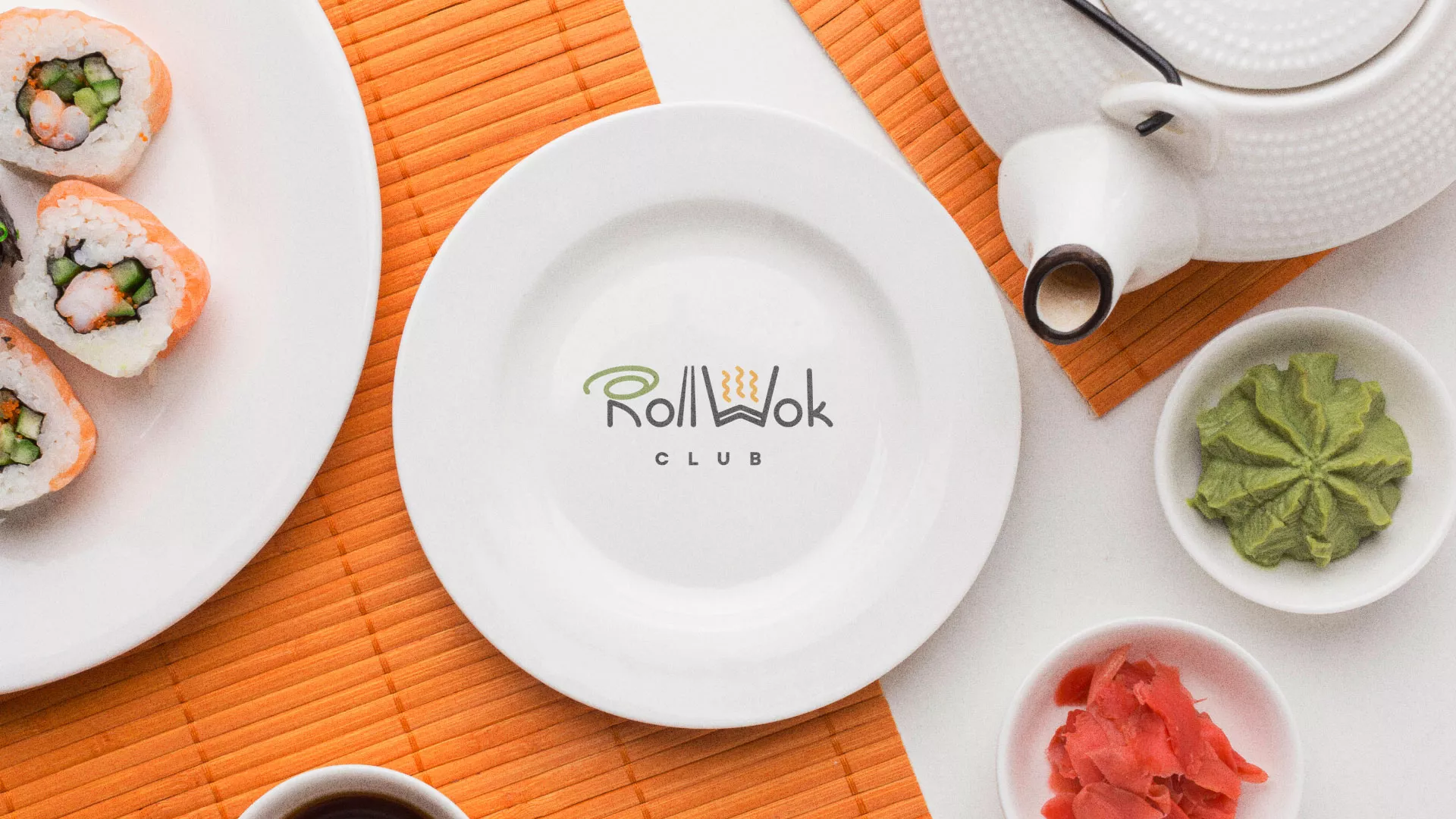 Разработка логотипа и фирменного стиля суши-бара «Roll Wok Club» в Тейково